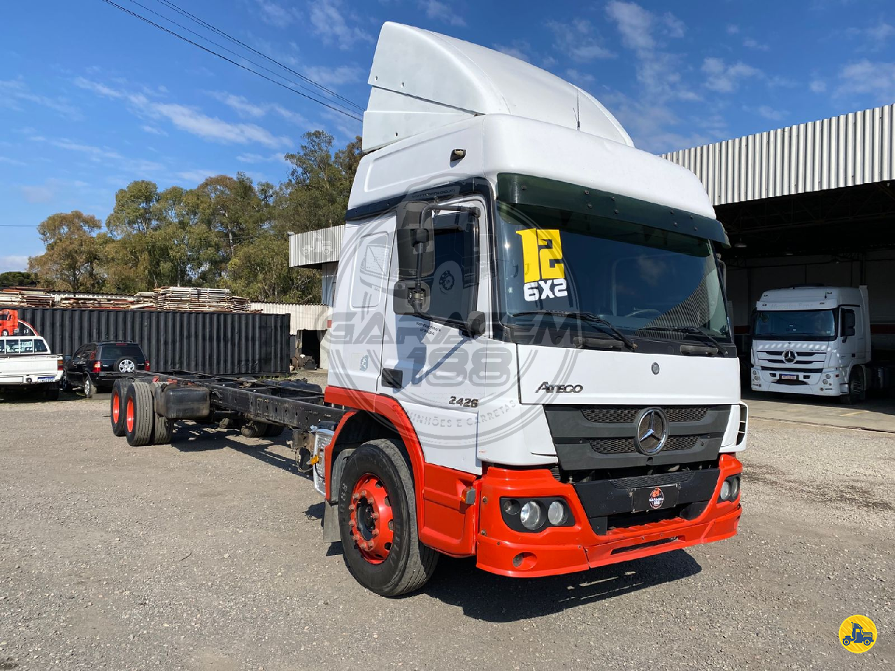 CAMINHAO MERCEDES-BENZ MB 2426 Chassis Truck 6x2 Garagem 188 Caminhões CURITIBA PARANÁ PR